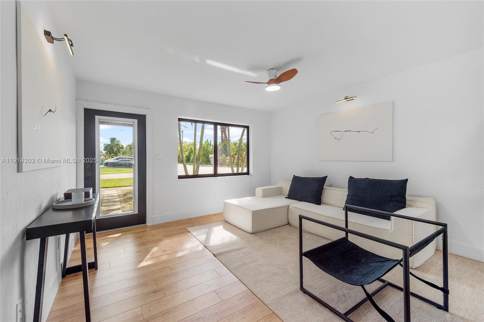 9915 SW 212th St, Cutler Bay FL 33189
