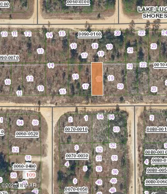 This is a map showing a highlighted rectangular land parcel within a residential subdivision — 152 1ST AVENUE, INTERLACHEN, FL