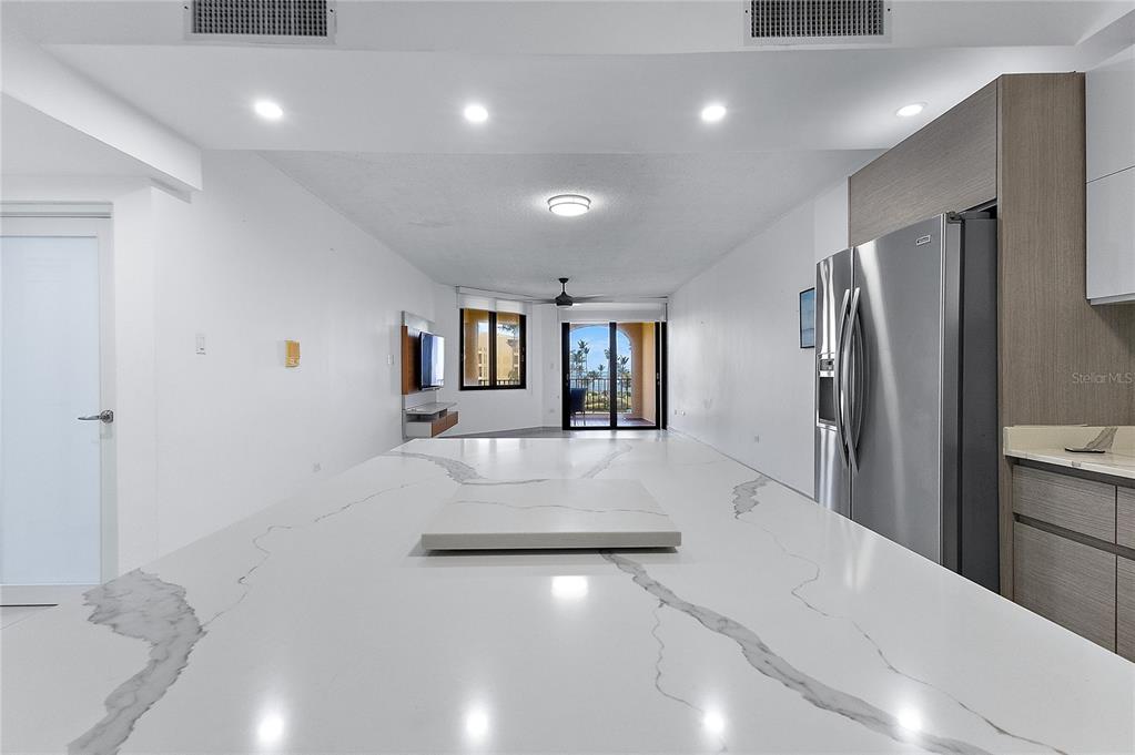 190 CANDELERO DRIVE UNIT 175