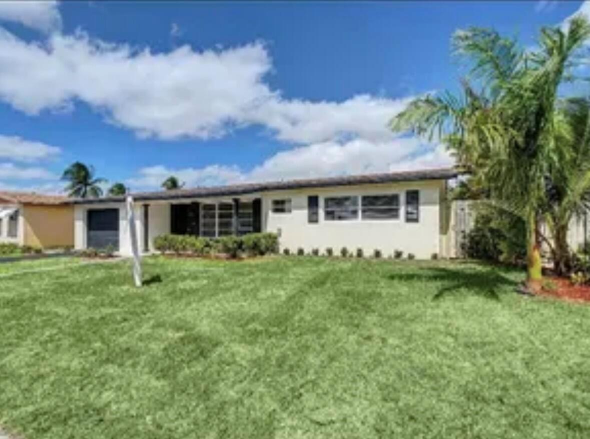 219 SE 13th Street, Deerfield Beach FL 33441