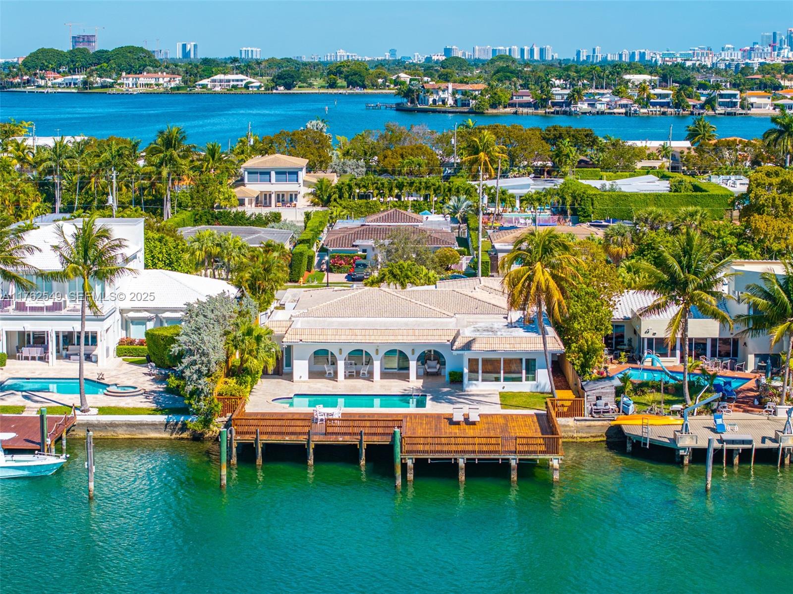 1690 Daytonia Rd, Miami Beach FL 33141