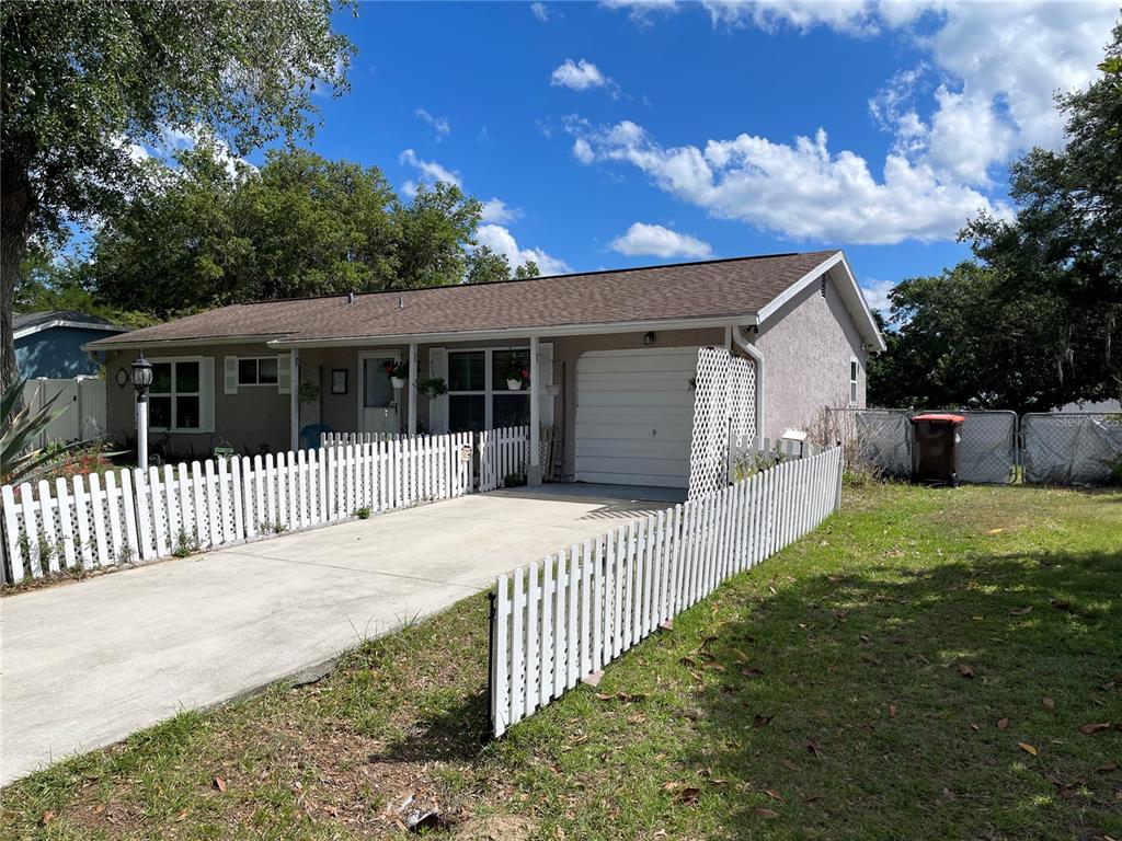 35 HICKORY TRACK WAY