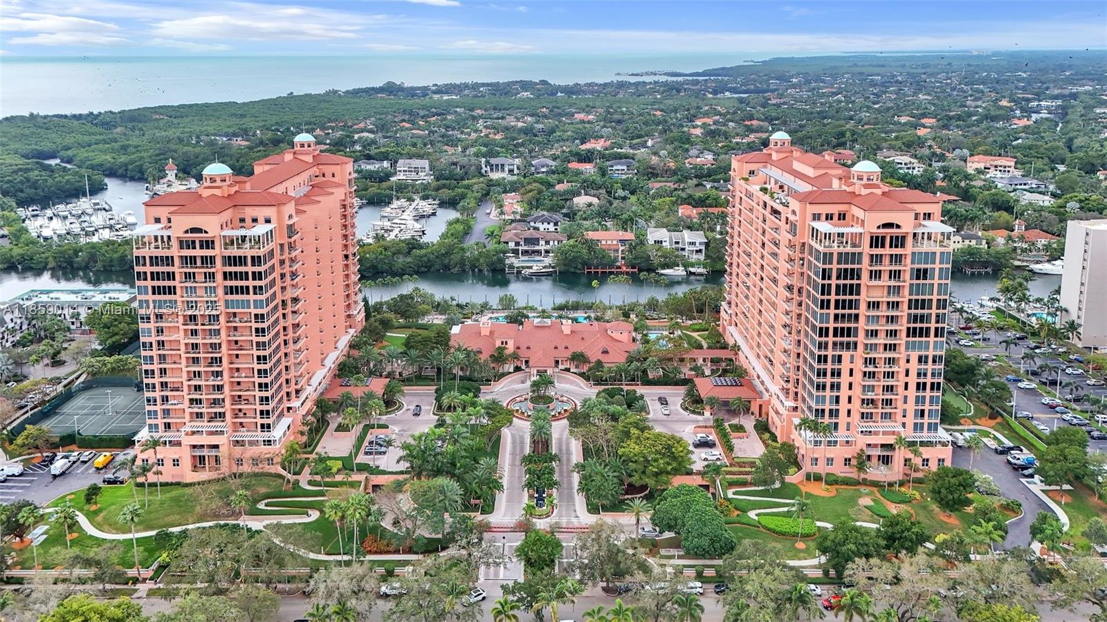 60 Edgewater Dr # 9H, Coral Gables FL 33133