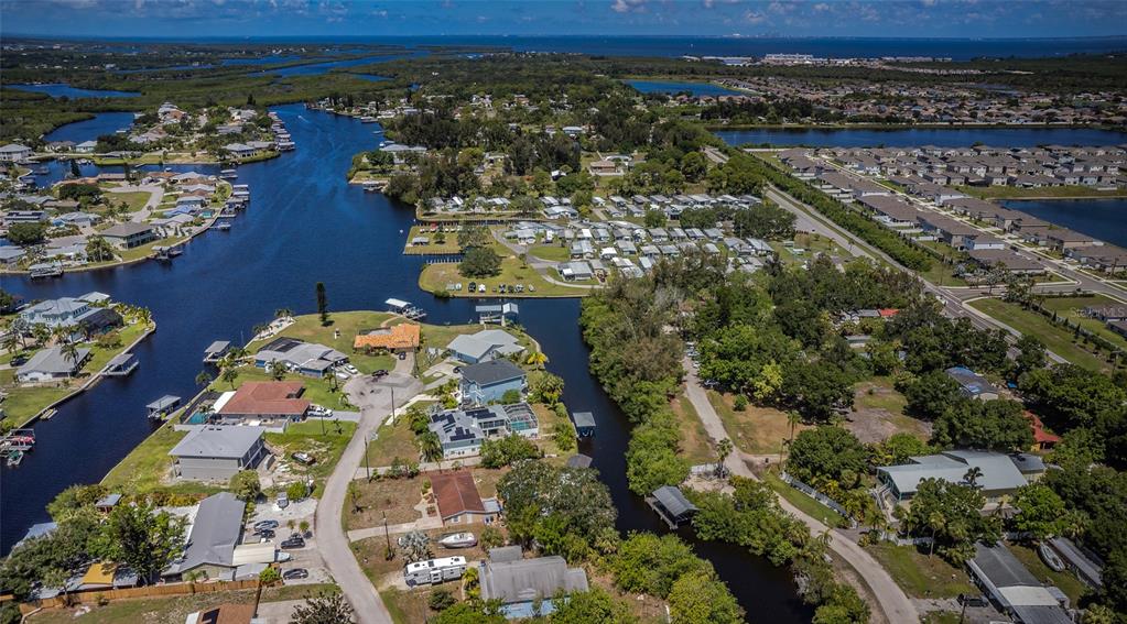 817 2ND AVENUE NW, RUSKIN, FL — photo 4 of 11