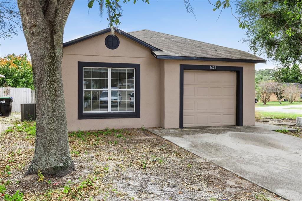 1623 RIDGE POINTE DRIVE