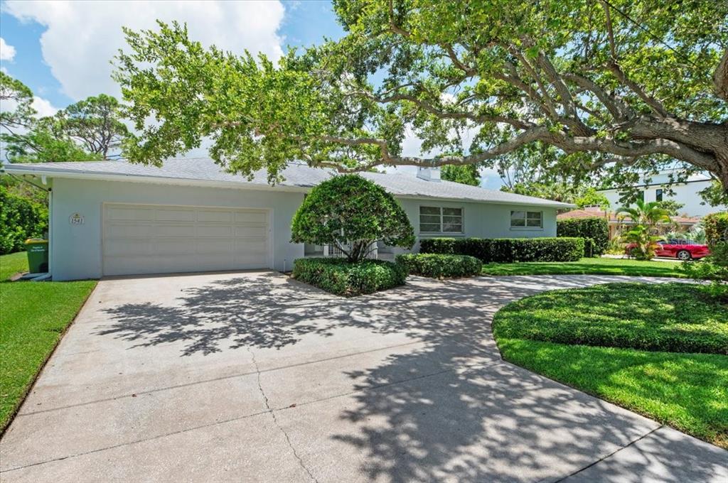 1541 FLOWER DRIVE, SARASOTA, FL — photo 4 of 30