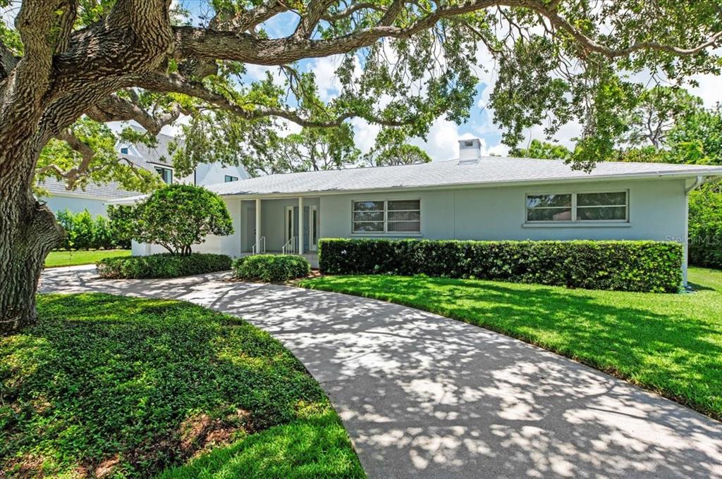 1541 FLOWER DRIVE, SARASOTA, FL — photo 5 of 30