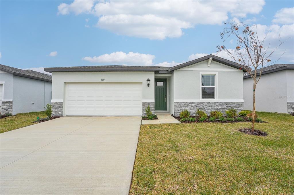 2125 ROSEWOOD DRIVE