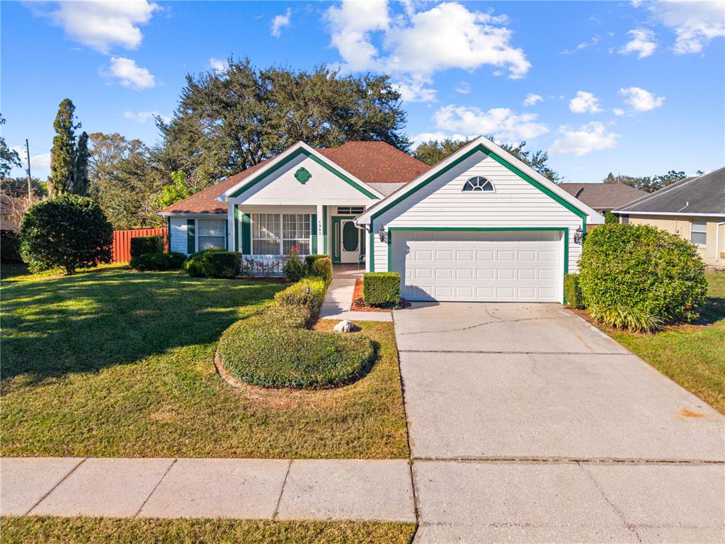 1902 ASHLEY OAKS COURT