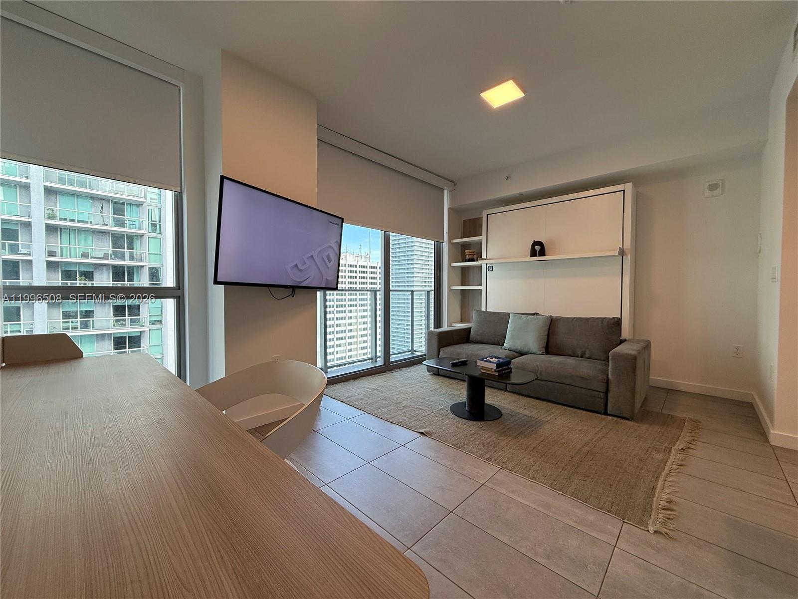 227 NE 2nd St # 2911, Miami FL 33132
