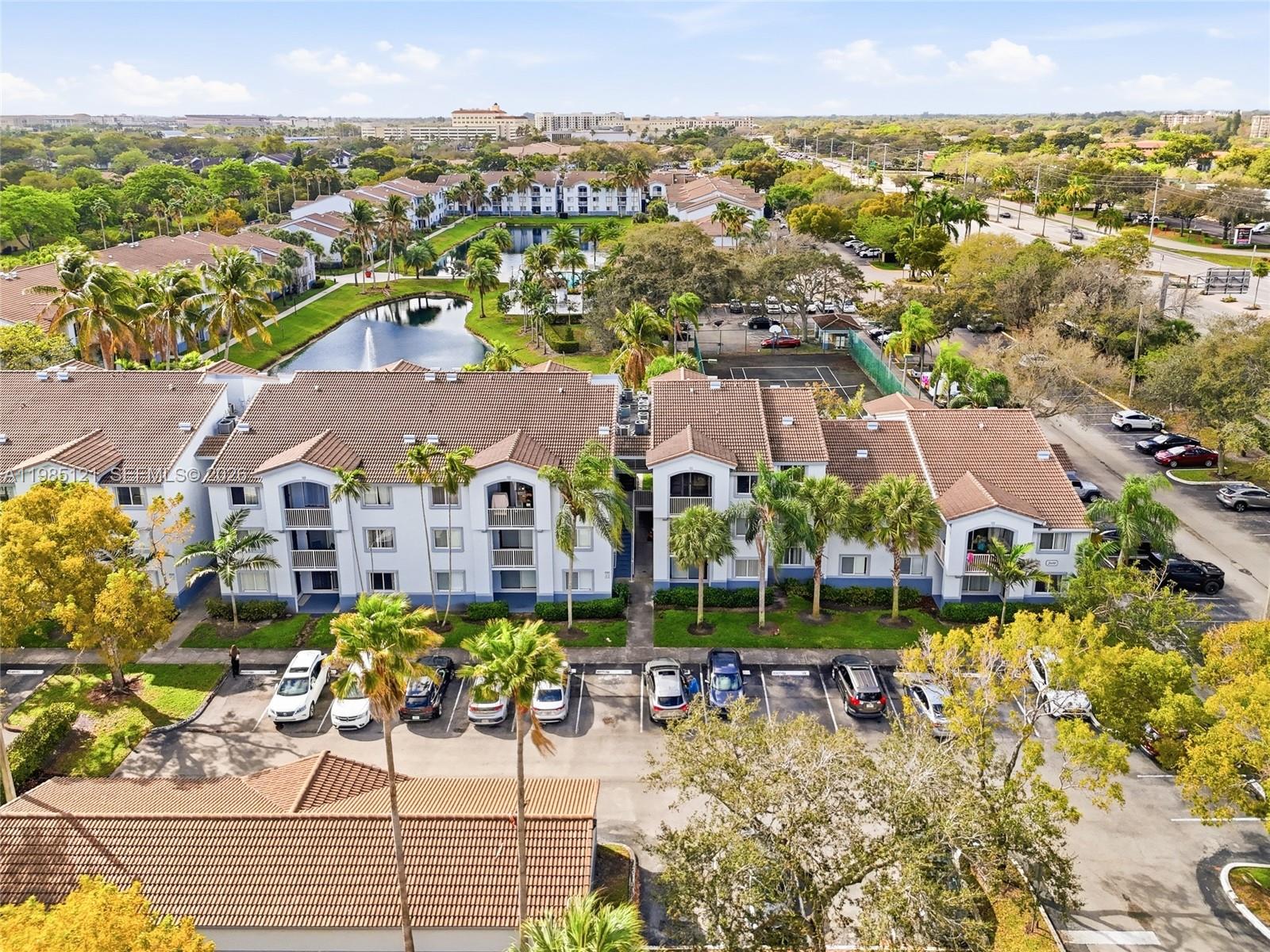 2600 S University Dr # 303, Davie FL 33328