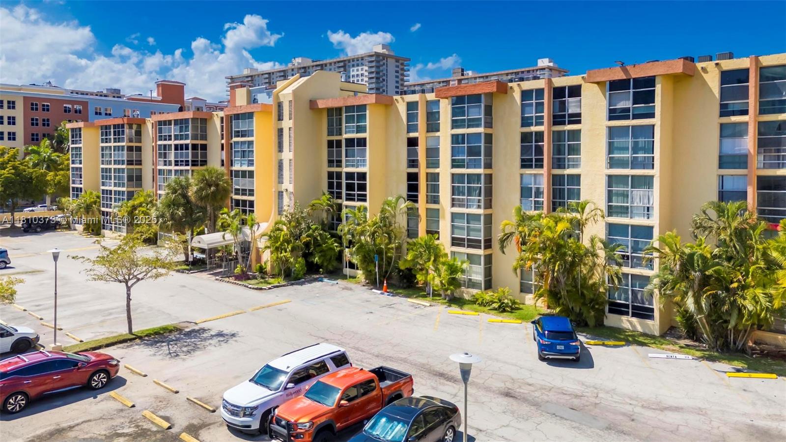 210 172nd St # 438, Sunny Isles Beach FL 33160