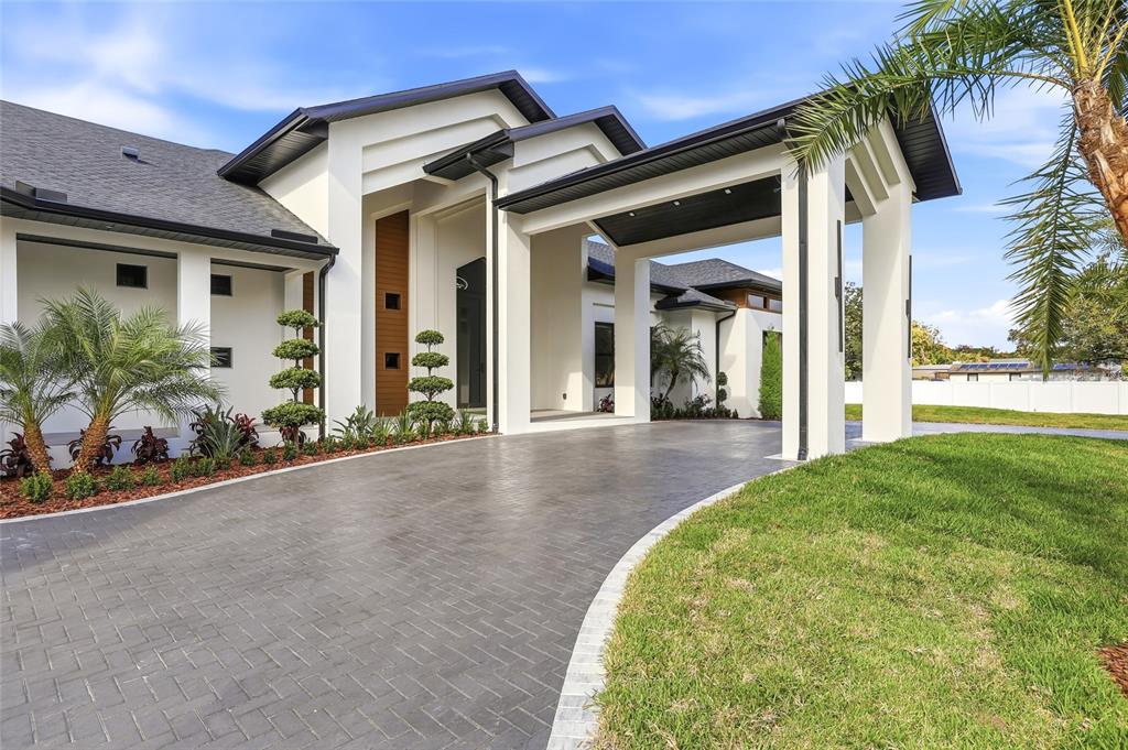 6802 E CREEK DRIVE, TAMPA, FL — photo 4 of 30