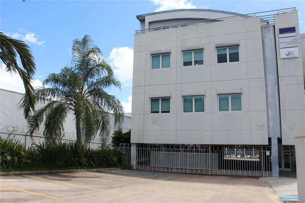 100 CALLE ACUARELA