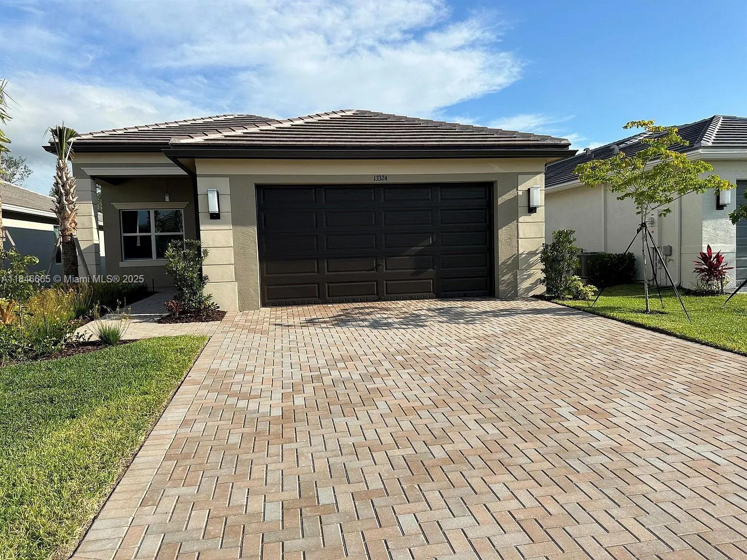 13324 SW River Rock Rd, Port St. Lucie FL 34987