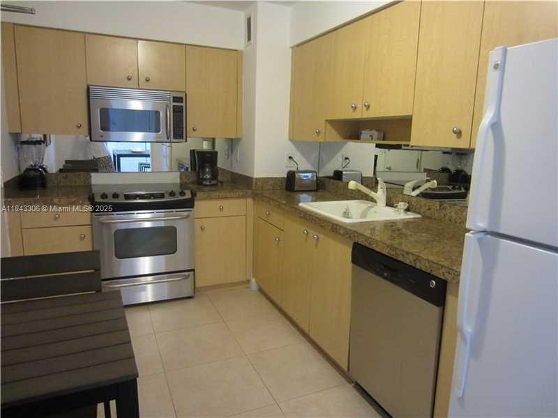 9195 Collins Ave # 504, Surfside FL 33154