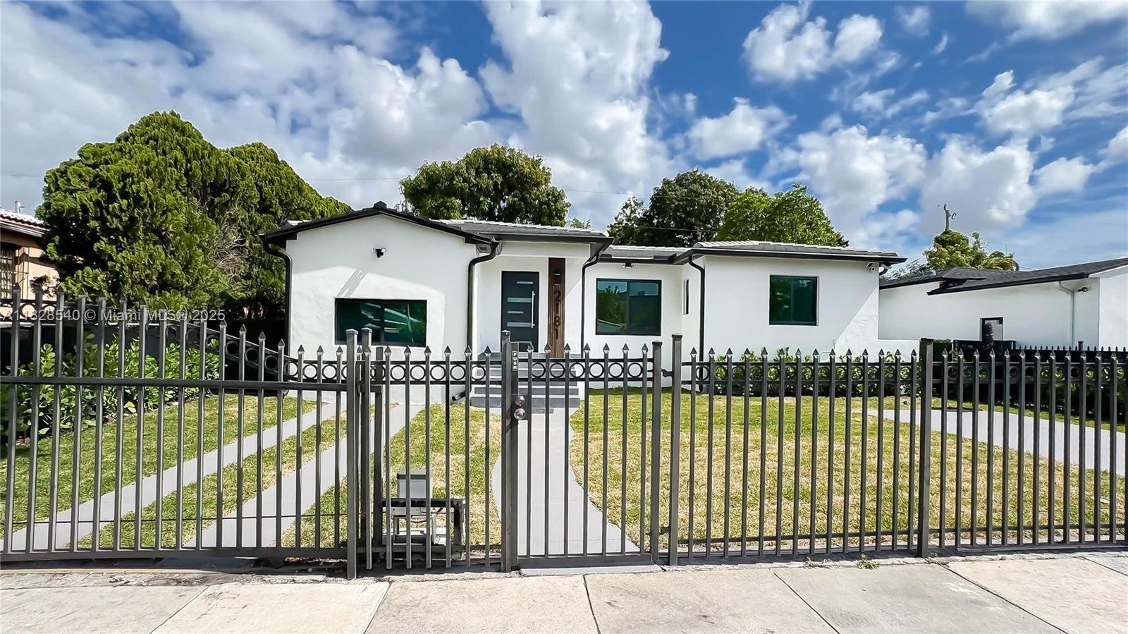 2181 SW 20th St, Miami FL 33145
