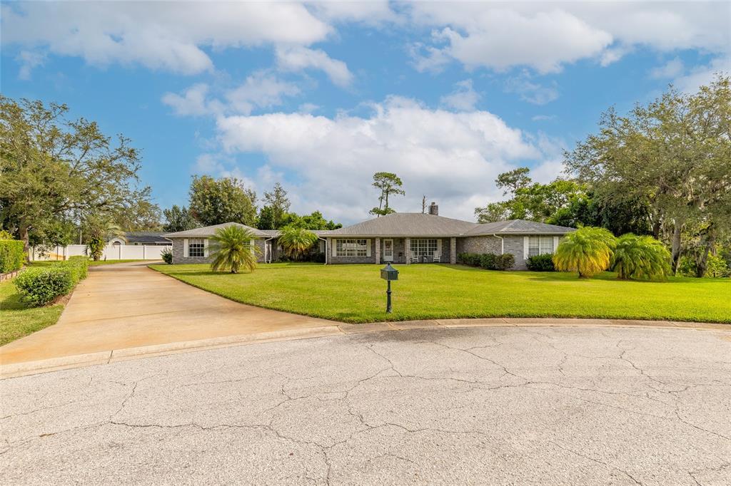 1086 PLATINUM COURT