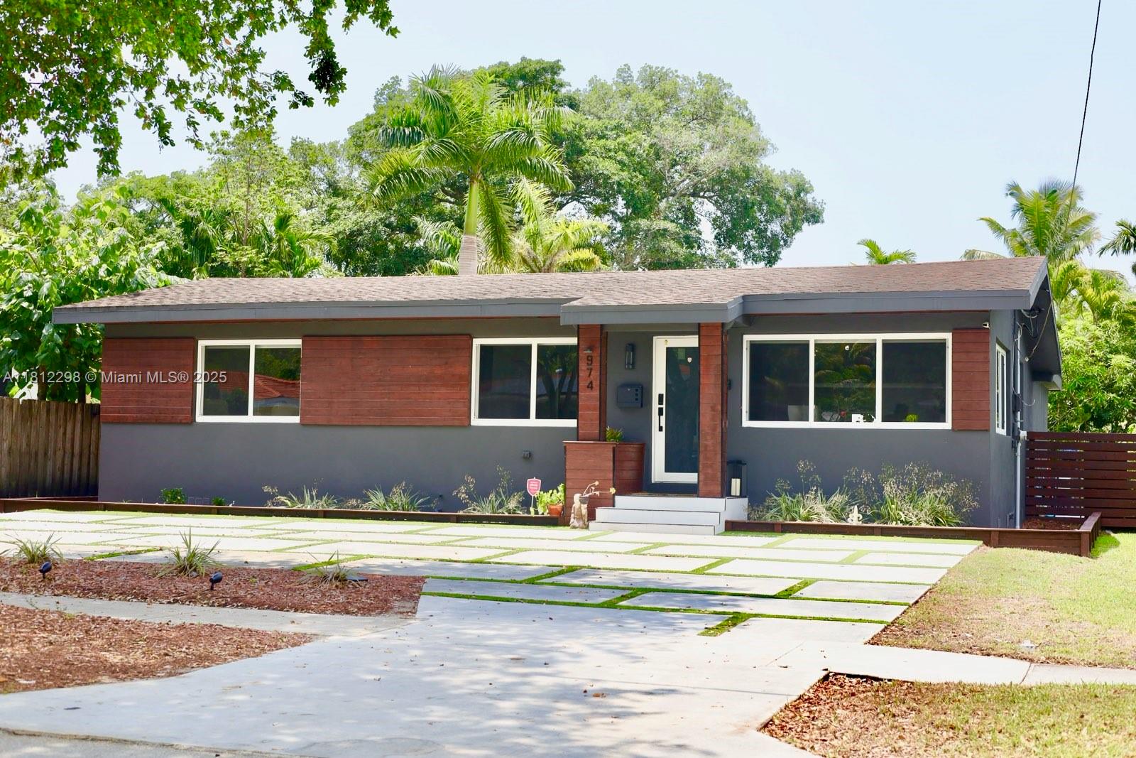 974 NE 145th St, North Miami FL 33161