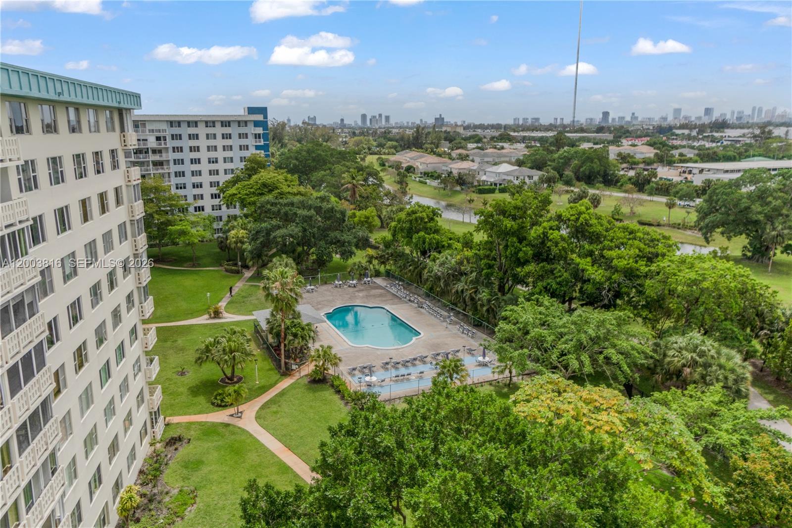 4330 Hillcrest Dr # 1017, Hollywood FL 33021