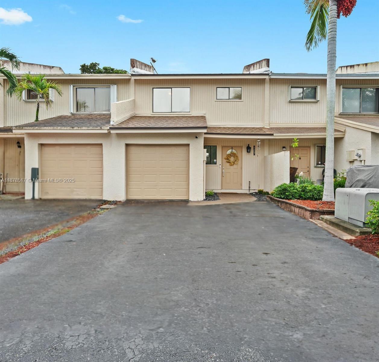 4267 NW 76th Ave, Davie FL 33024