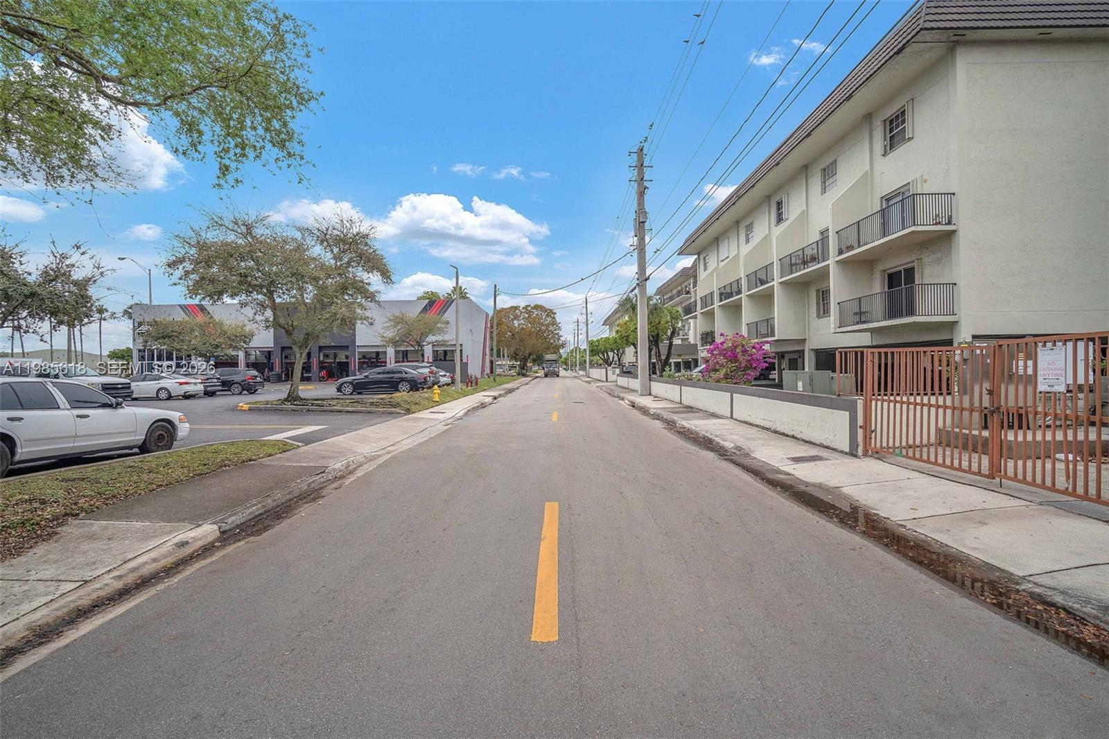 5731 NW 37th St # 405, Virginia Gardens FL 33166