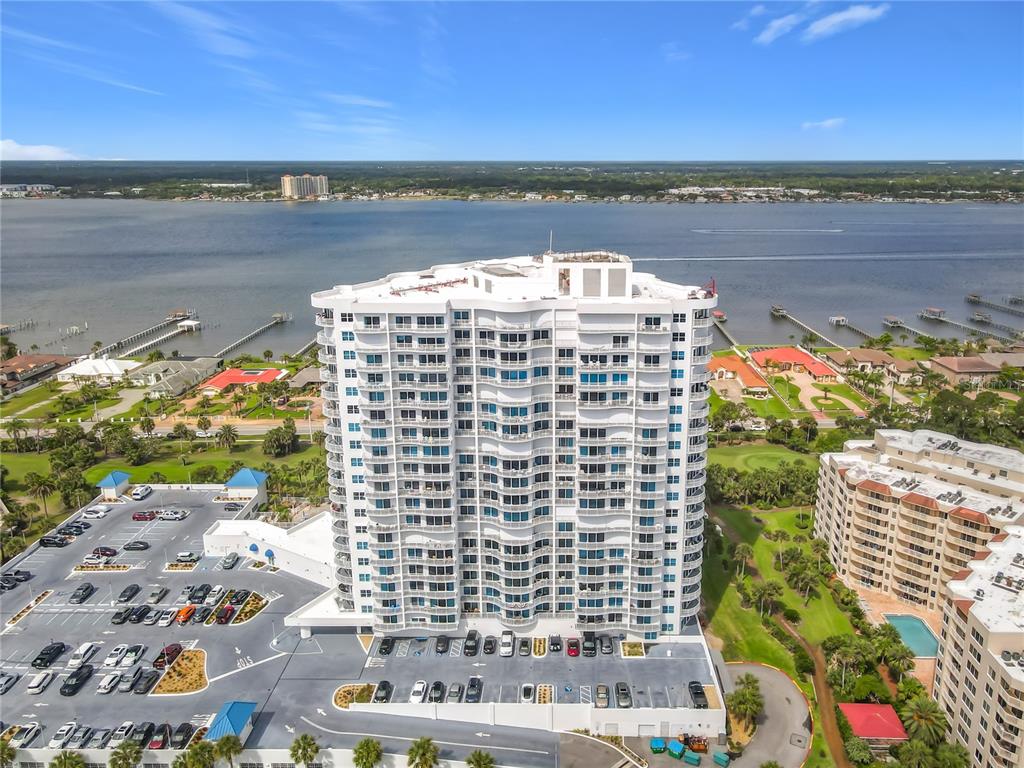 2 OCEANS WEST BLVD UNIT 300
