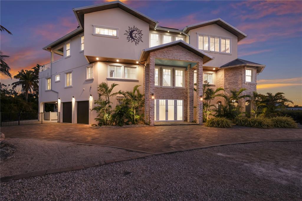 313 HAMMOCK CIRCLE, ANNA MARIA, FL — photo 3 of 30