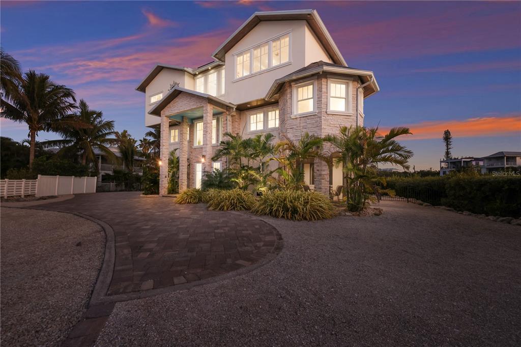 313 HAMMOCK CIRCLE, ANNA MARIA, FL — photo 4 of 30