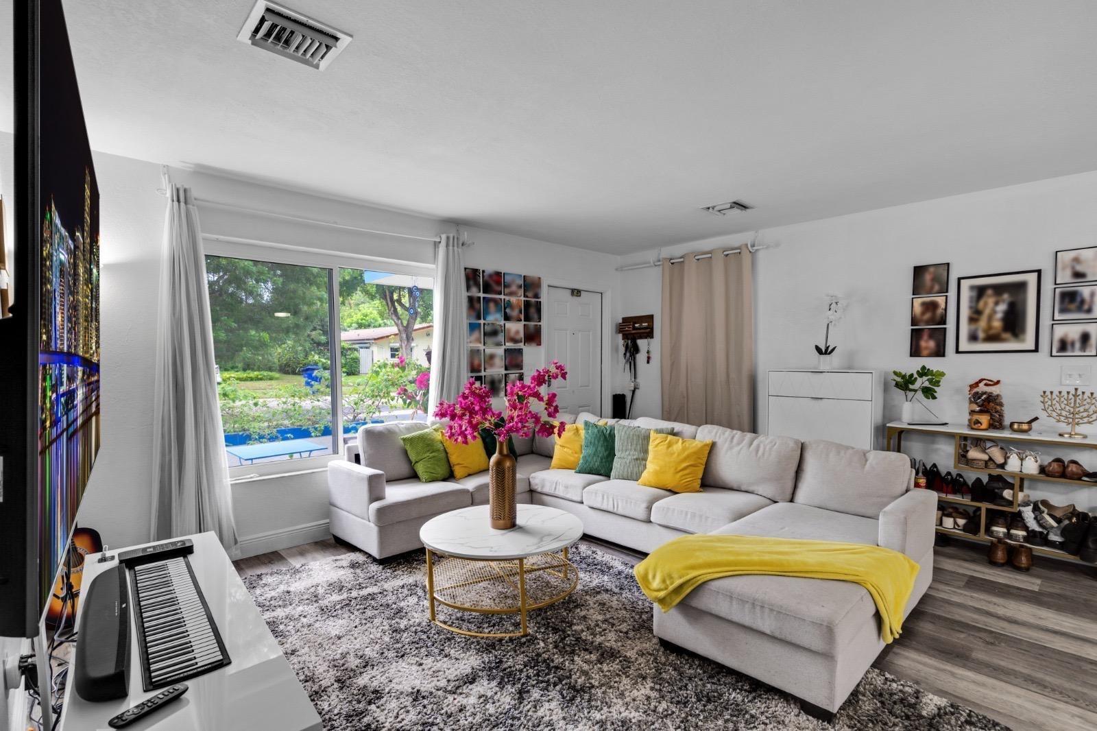 315 S 57th Avenue, Hollywood FL 33023