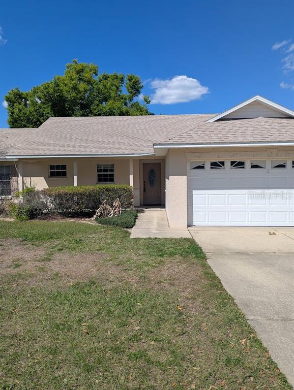 108 TWIN LAKE CIRCLE, UMATILLA, FL — photo 2 of 30