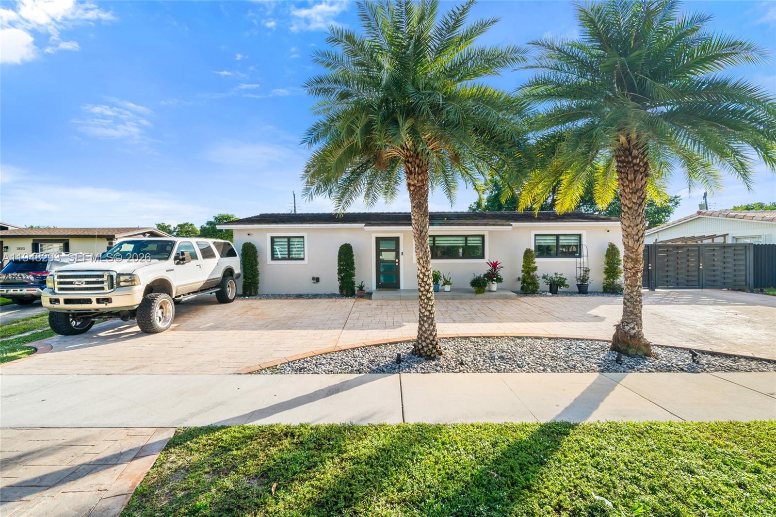 7874 NW 175th St, Hialeah FL 33015