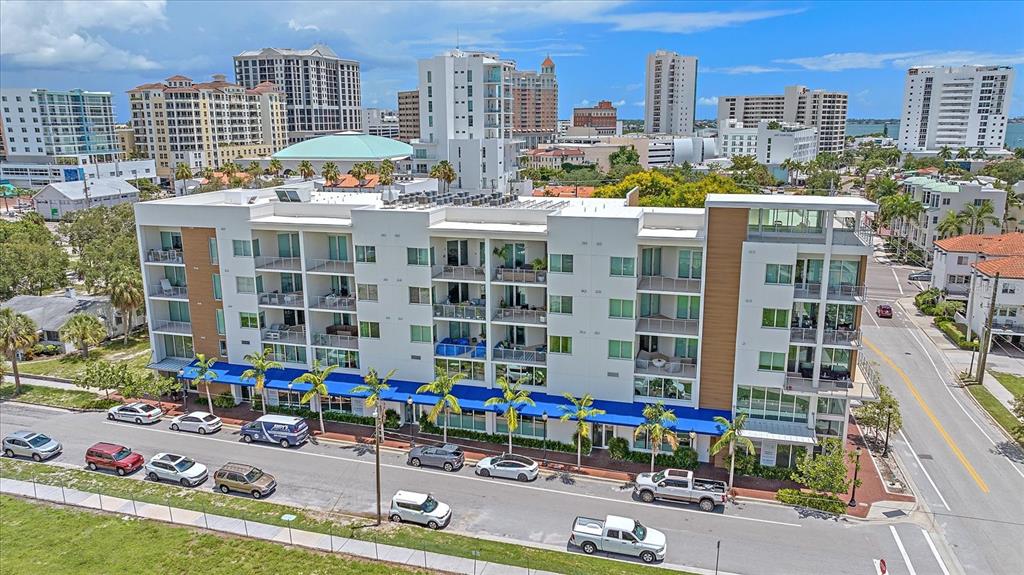 332 COCOANUT AVENUE UNIT 406, SARASOTA, FL — photo 2 of 30
