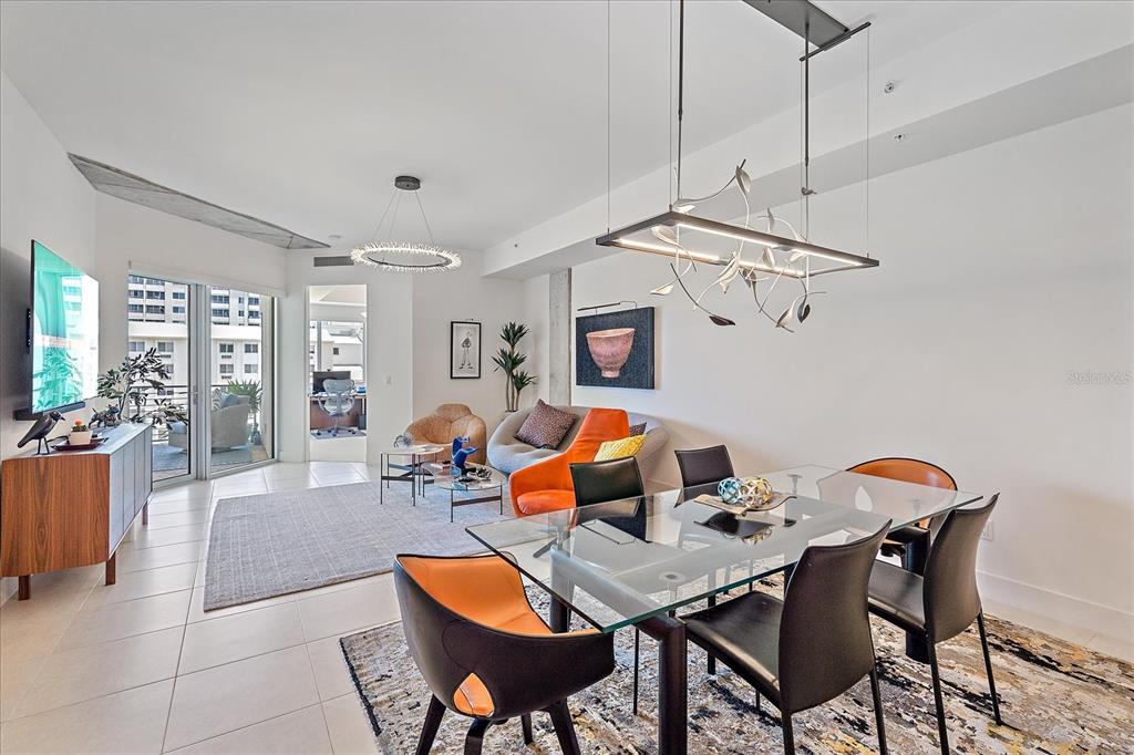 332 COCOANUT AVENUE UNIT 406, SARASOTA, FL — photo 4 of 30
