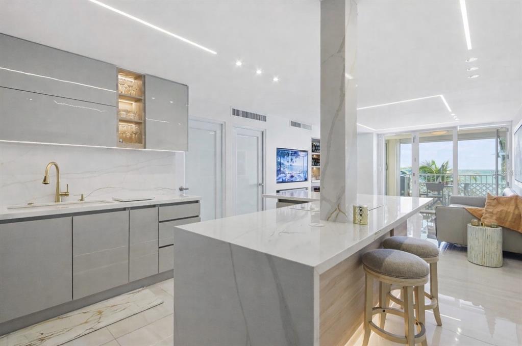 3409 AVE. ISLA VERDE UNIT 404