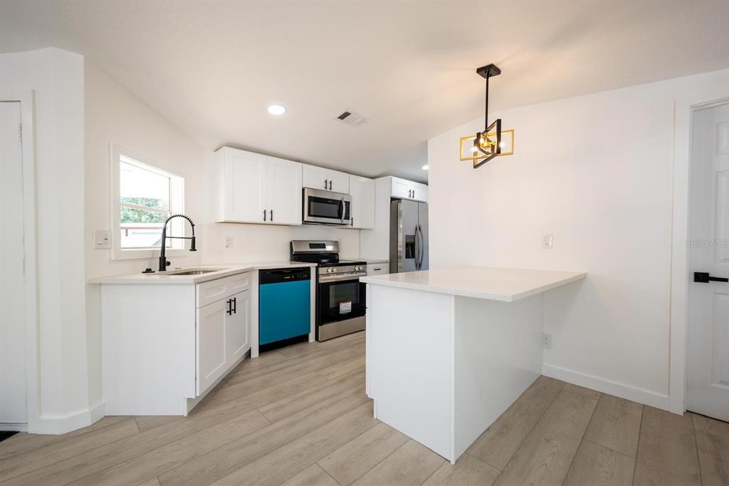 5907 SUSSEX COURT