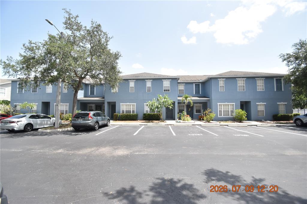 13121 KINGS CROSSING DRIVE