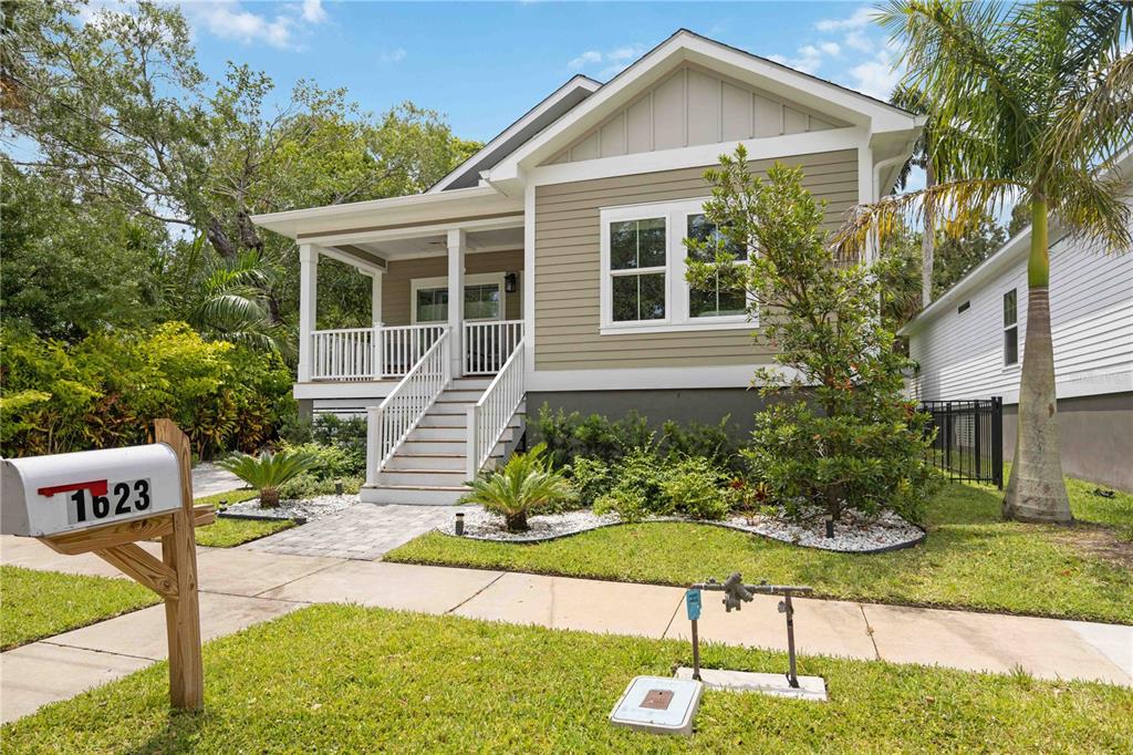 1623 8TH AVENUE W, BRADENTON, FL — photo 2 of 30