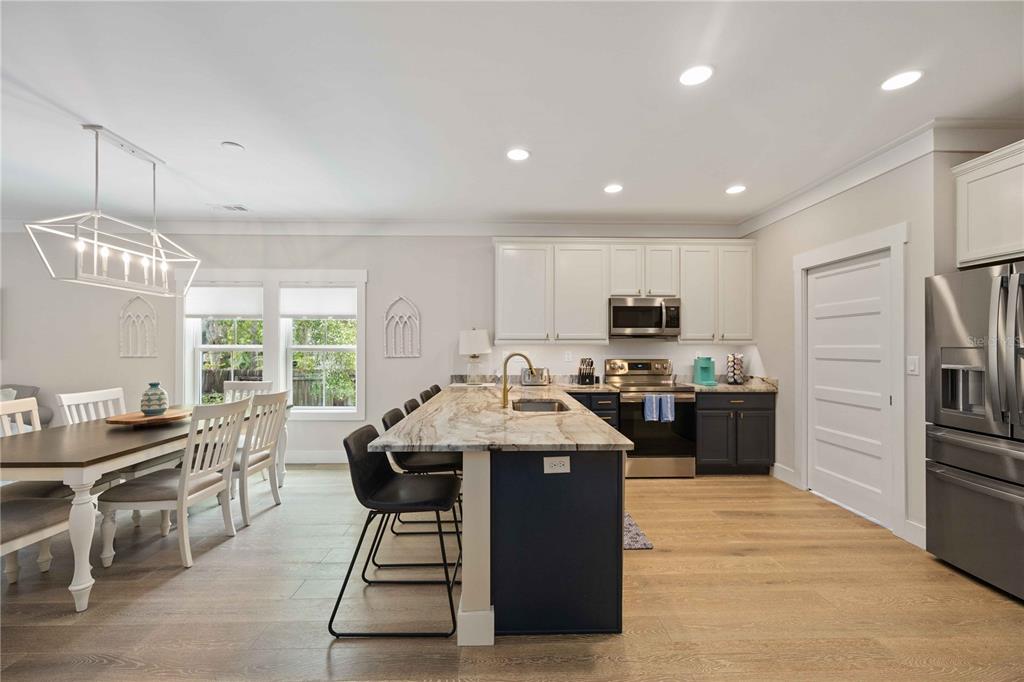 1623 8TH AVENUE W, BRADENTON, FL — photo 4 of 30