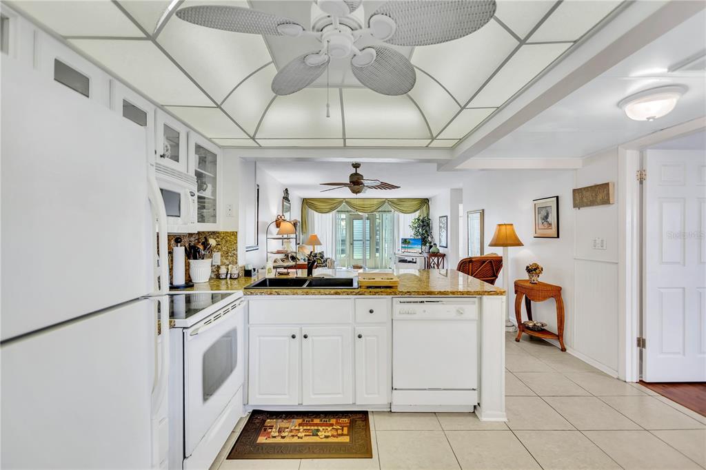 12300 VONN ROAD UNIT 1102, LARGO, FL — photo 5 of 30