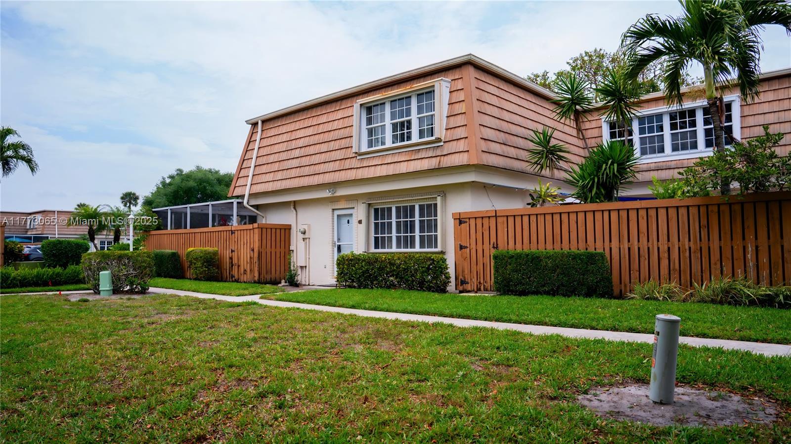 4270 Hazel Ave # B, Palm Beach Gardens FL 33410