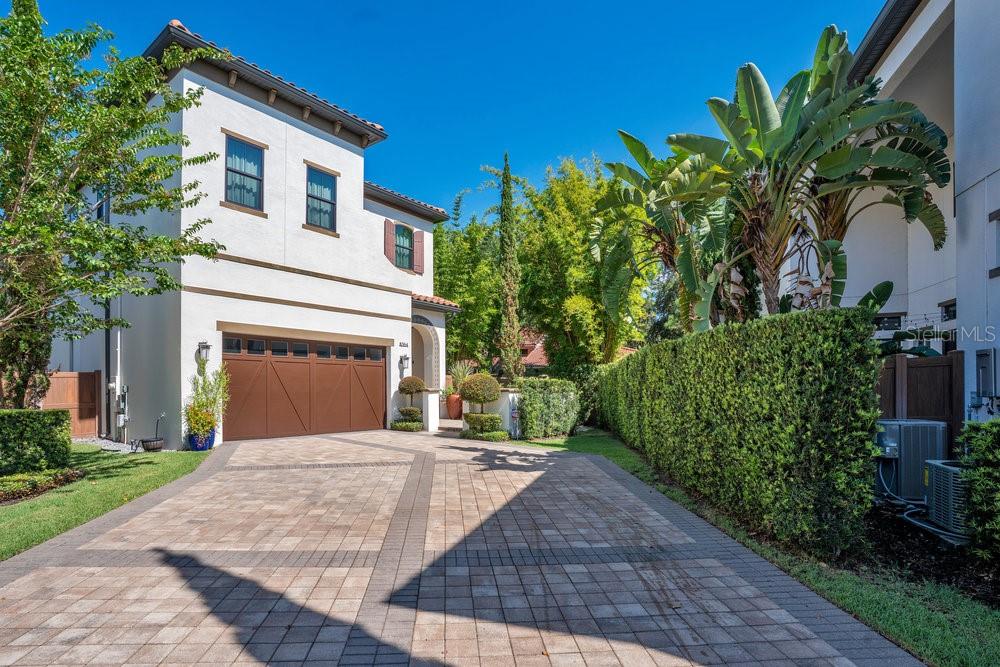 8364 VIA VITTORIA WAY