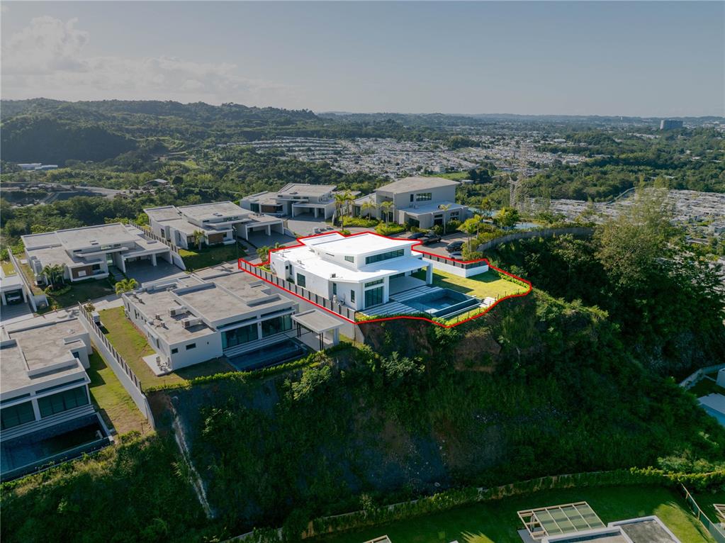 Monte azul MONTEAZUL, GUAYNABO, PR — photo 5 of 29