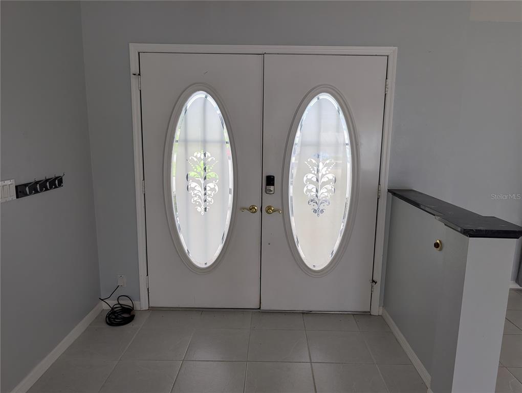 6233 PEBBLE LANE, SEBRING, FL — photo 3 of 9