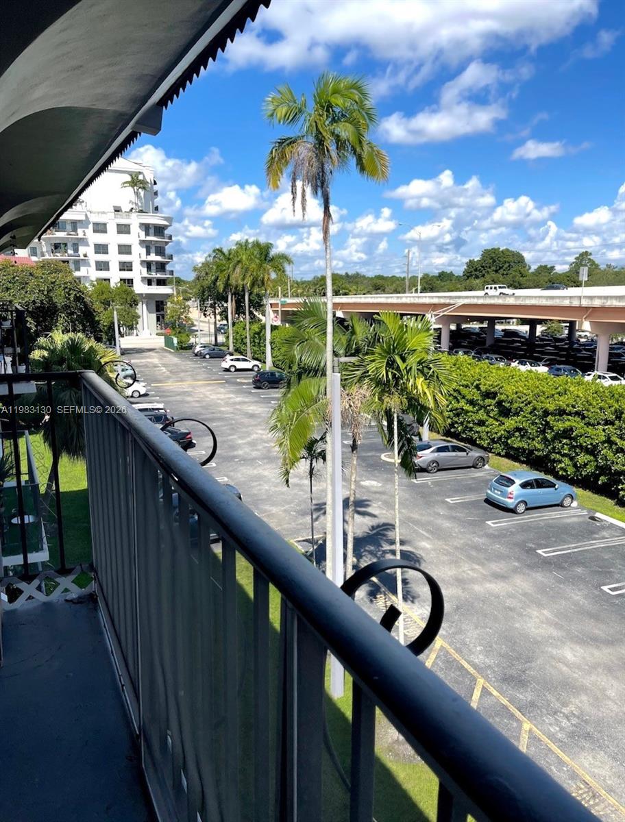 8107 SW 72nd Ave # 423E, Miami FL 33143