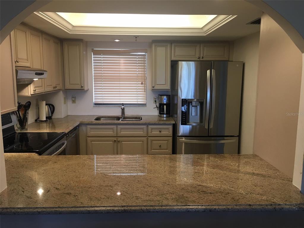 1001 BENJAMIN FRANKLIN DRIVE UNIT 408, SARASOTA, FL — photo 5 of 12