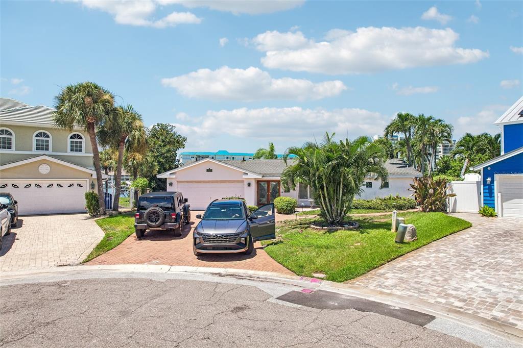 8078 13TH AVENUE S, ST PETERSBURG, FL — photo 2 of 30