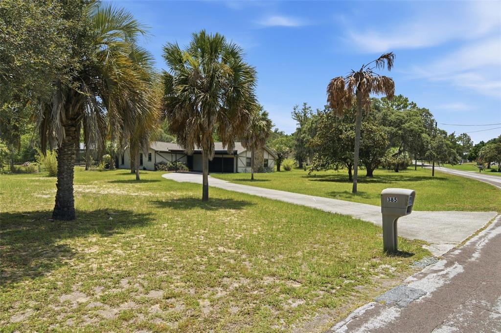 385 N CORNISH POINT, LECANTO, FL — photo 2 of 30