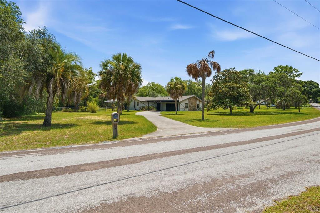 385 N CORNISH POINT, LECANTO, FL — photo 3 of 30