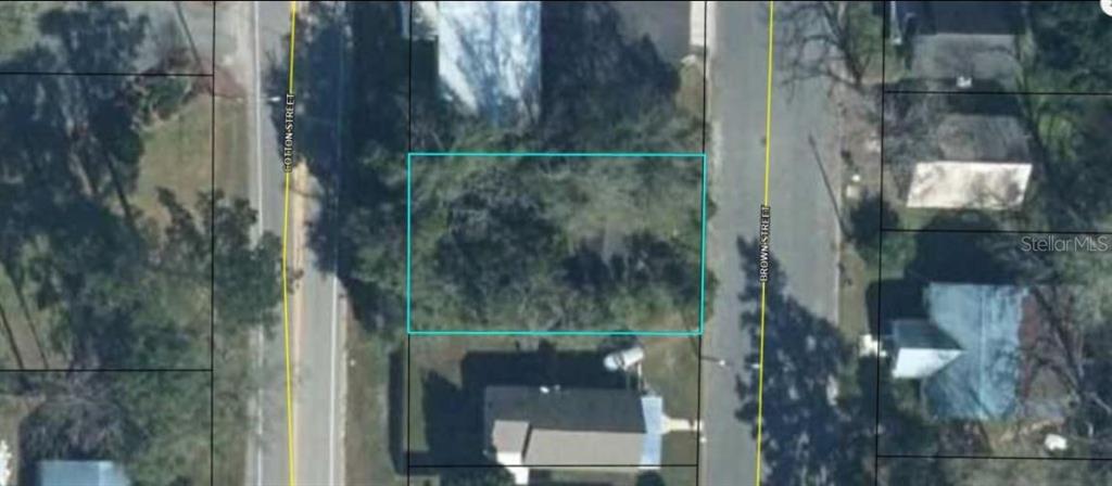 This aerial map shows a vacant, rectangular lot situated between two residential streets — 5279 BROWN STREET, GRACEVILLE, FL